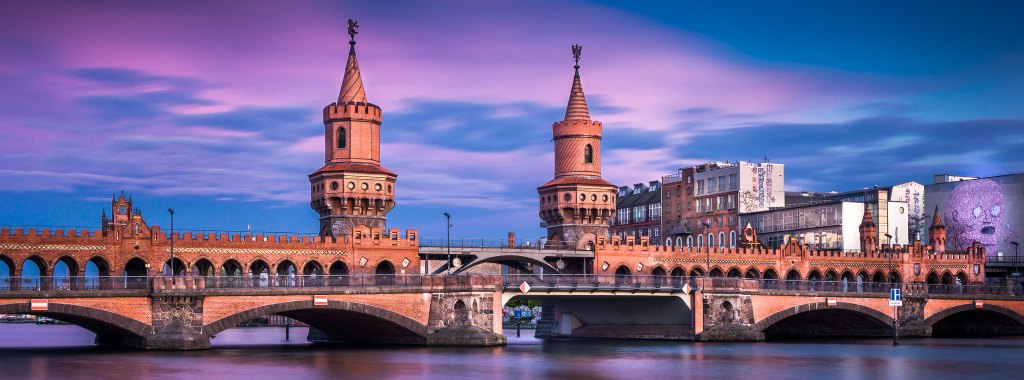 Oberbaumbrücke by Thomas on Flickr: https://www.flickr.com/photos/59159233@N04/27429248643/